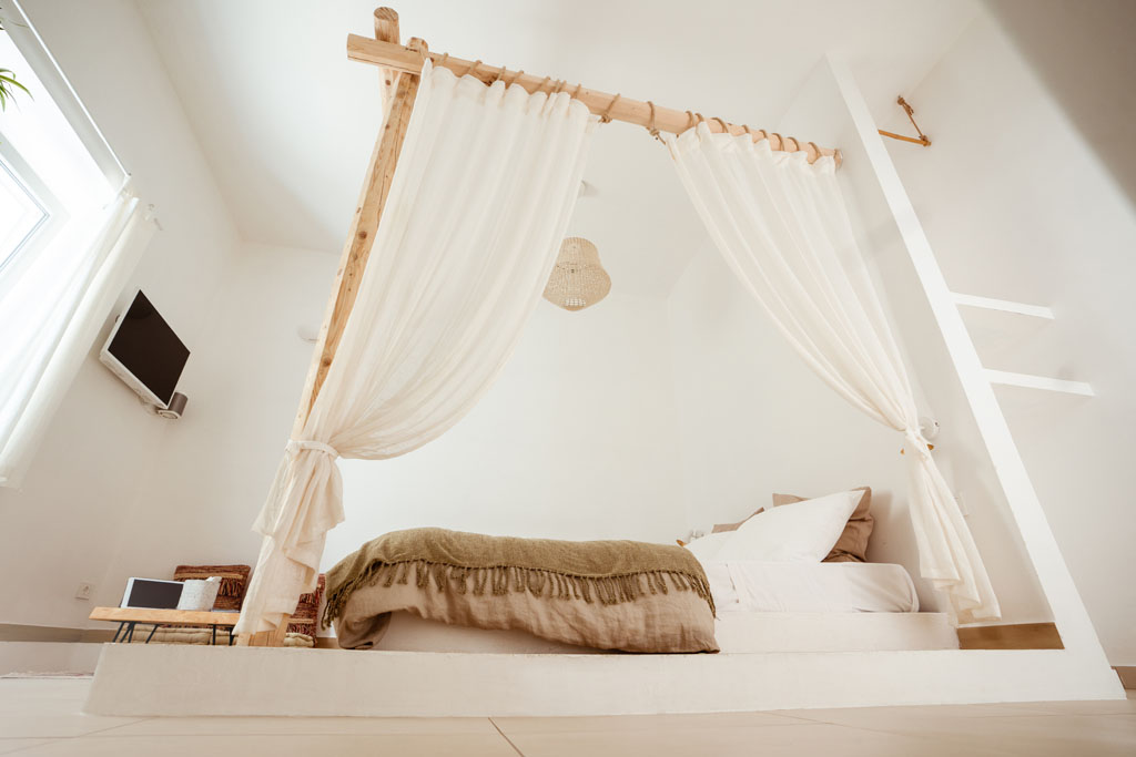 canopy room